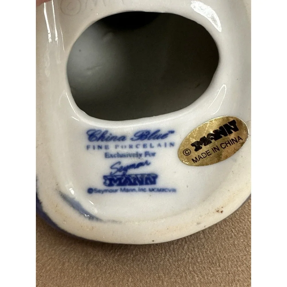 Seymour Mann Blue & White‎ Floral Cat Figurine Fine Porcelain 8